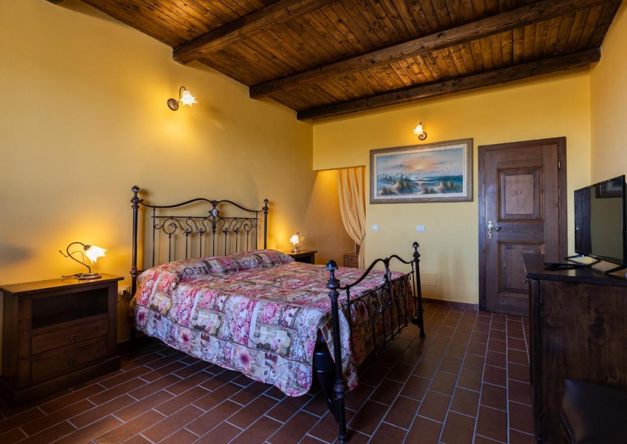 Castello Di Petecciano B&B 모스치아노 산탄젤로 외부 사진
