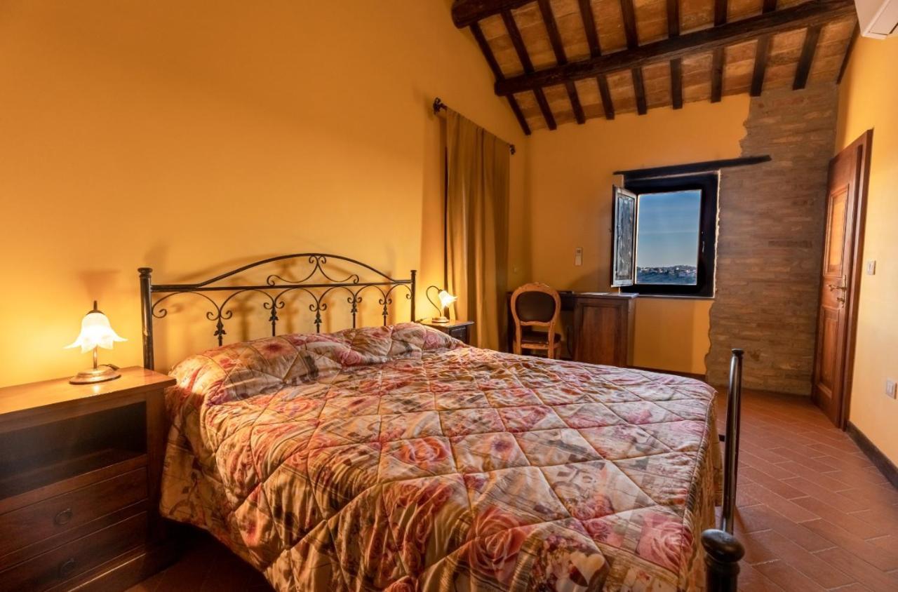 Castello Di Petecciano B&B 모스치아노 산탄젤로 외부 사진