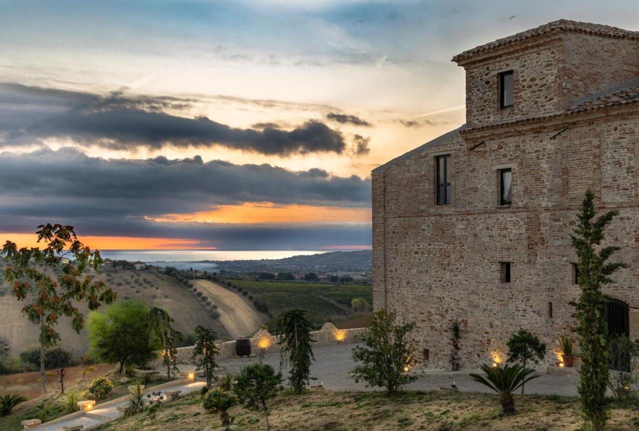 Castello Di Petecciano B&B 모스치아노 산탄젤로 외부 사진