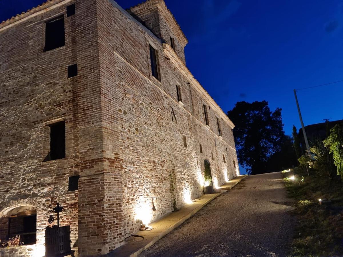 Castello Di Petecciano B&B 모스치아노 산탄젤로 외부 사진