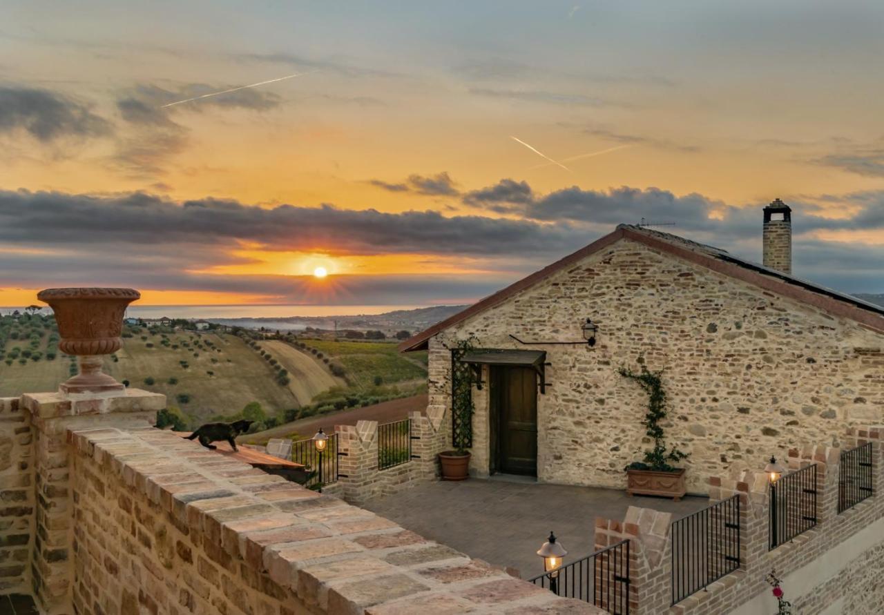 Castello Di Petecciano B&B 모스치아노 산탄젤로 외부 사진
