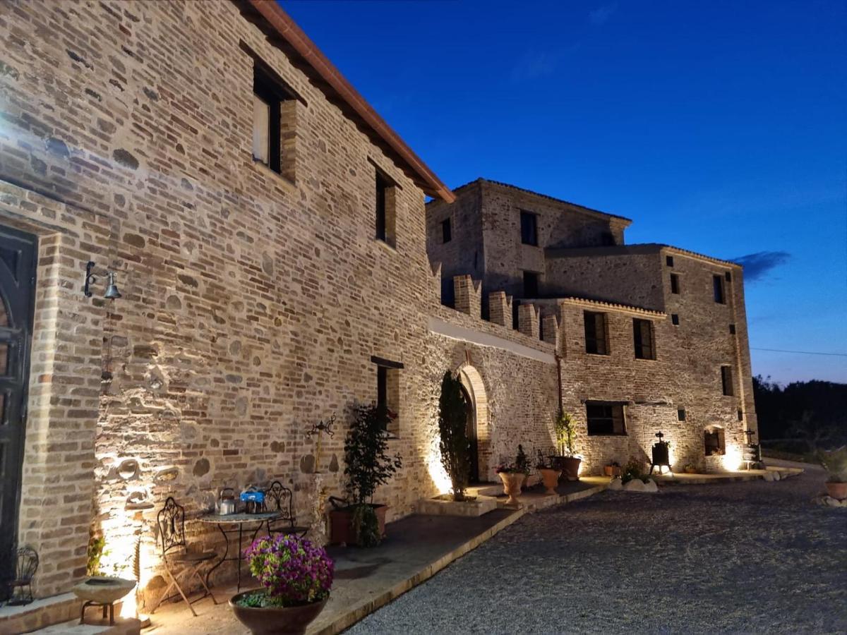 Castello Di Petecciano B&B 모스치아노 산탄젤로 외부 사진