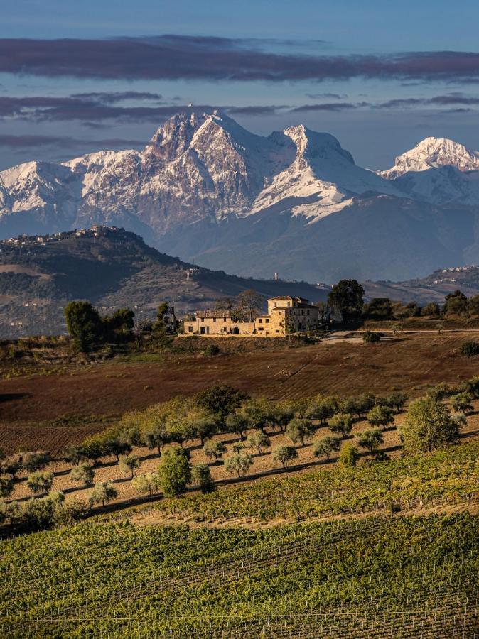 Castello Di Petecciano B&B 모스치아노 산탄젤로 외부 사진