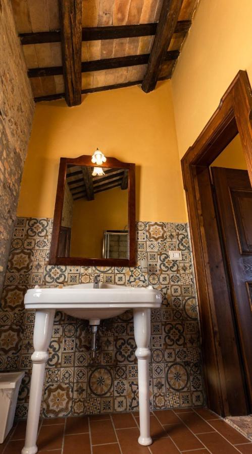 Castello Di Petecciano B&B 모스치아노 산탄젤로 외부 사진