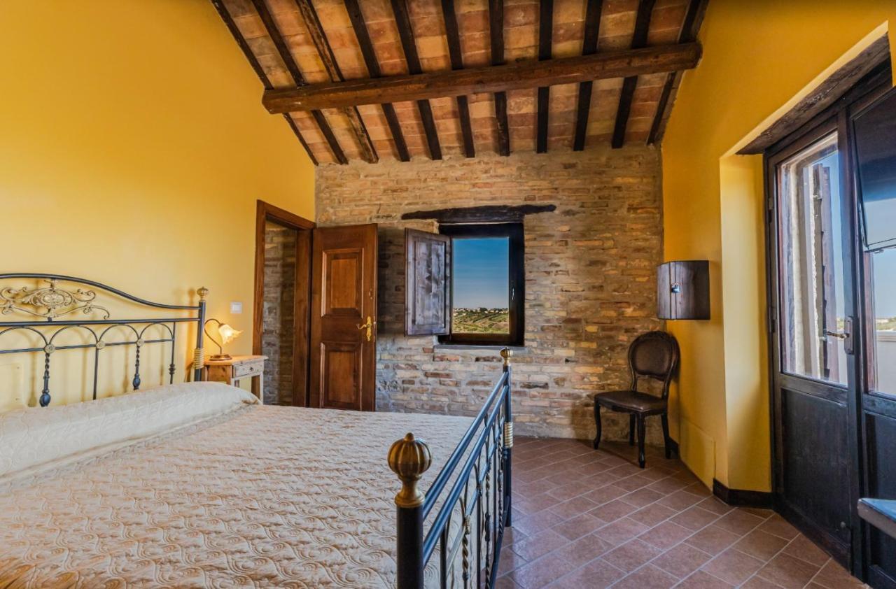 Castello Di Petecciano B&B 모스치아노 산탄젤로 외부 사진