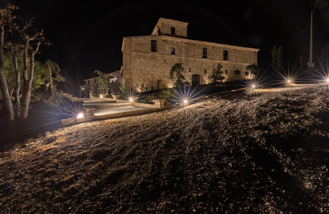 Castello Di Petecciano B&B 모스치아노 산탄젤로 외부 사진