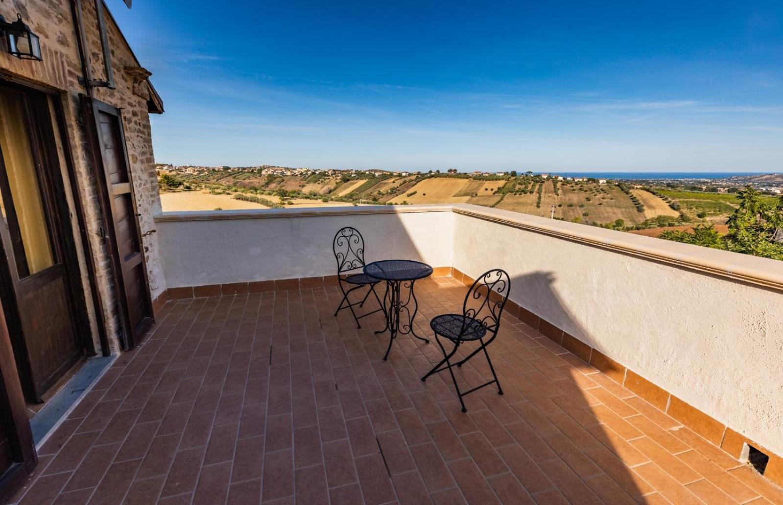Castello Di Petecciano B&B 모스치아노 산탄젤로 외부 사진