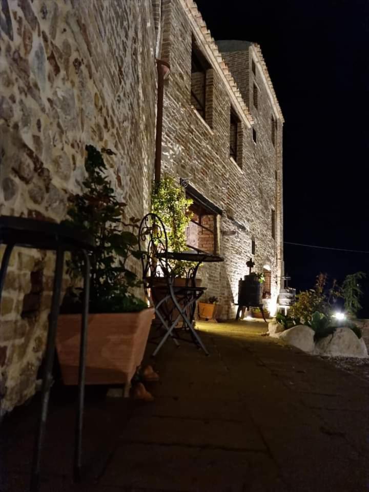 Castello Di Petecciano B&B 모스치아노 산탄젤로 외부 사진