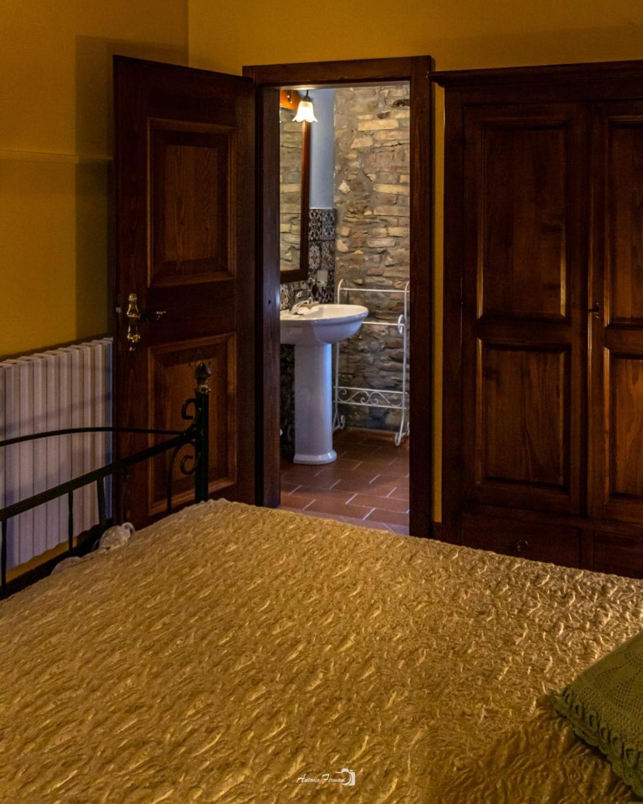 Castello Di Petecciano B&B 모스치아노 산탄젤로 외부 사진